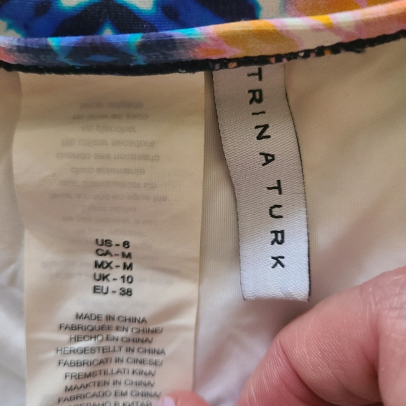Trina Turk Two Piece Swimsuit in Size 6 - Picture 4 of 8